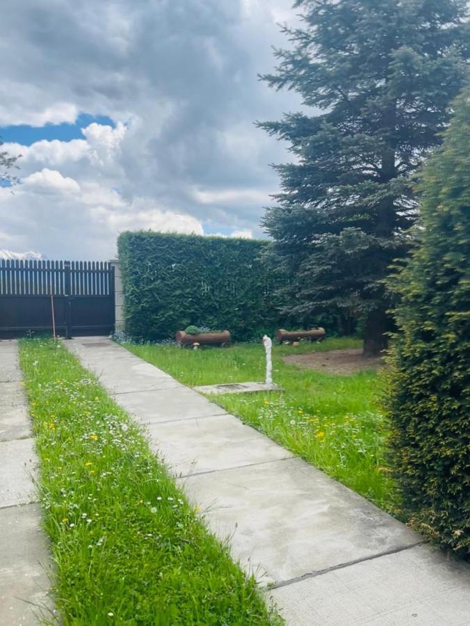 Casa Bunicilor Villa Colonia Sase Martie Eksteriør bilde
