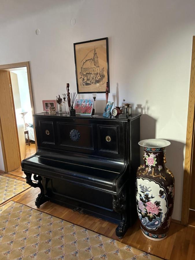 Casa Bunicilor Villa Colonia Sase Martie Eksteriør bilde