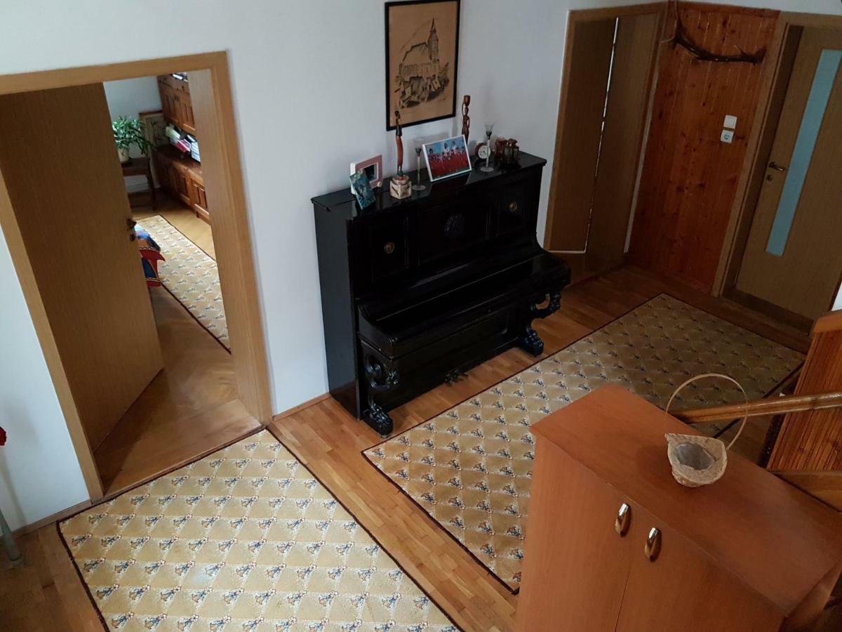 Casa Bunicilor Villa Colonia Sase Martie Eksteriør bilde