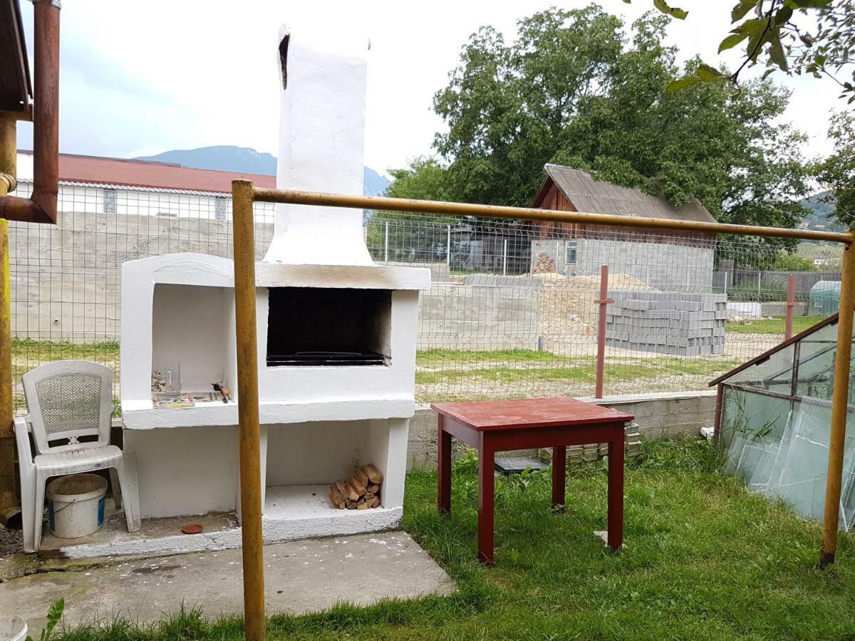 Casa Bunicilor Villa Colonia Sase Martie Eksteriør bilde